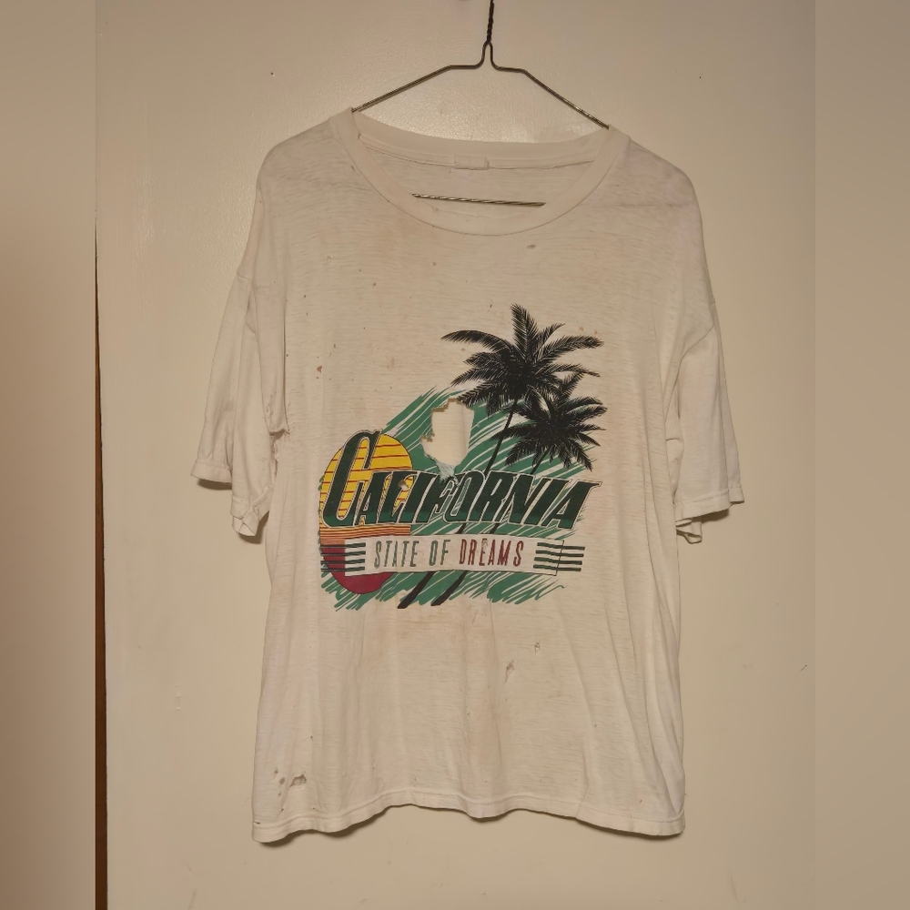 THRASHED 1970'S White California Graphic T-Shirt